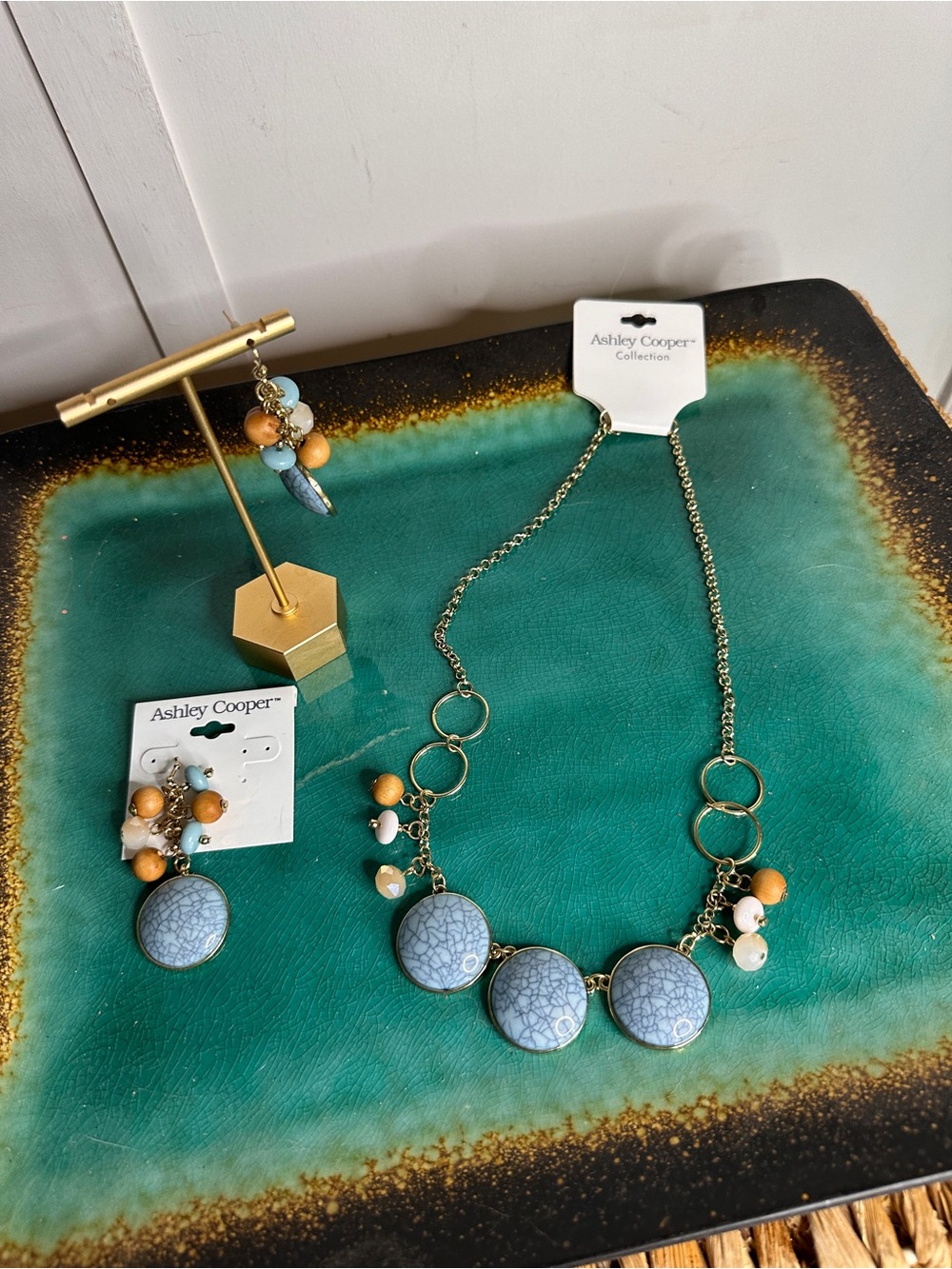 Ashley Cooper Gold-Tone Necklace‎ and Earrings Bundle - Picture 3 of 10